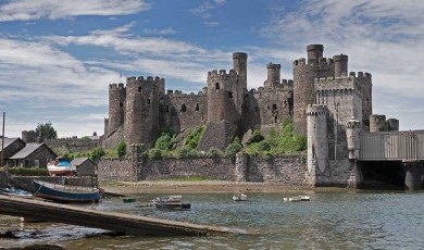 Navigating the Maze: Devolution and Constitutional Ambiguities in Welsh Politics